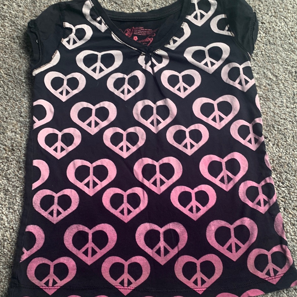 Girls Short Sleeve Size Small Peace Shirt By Greendog